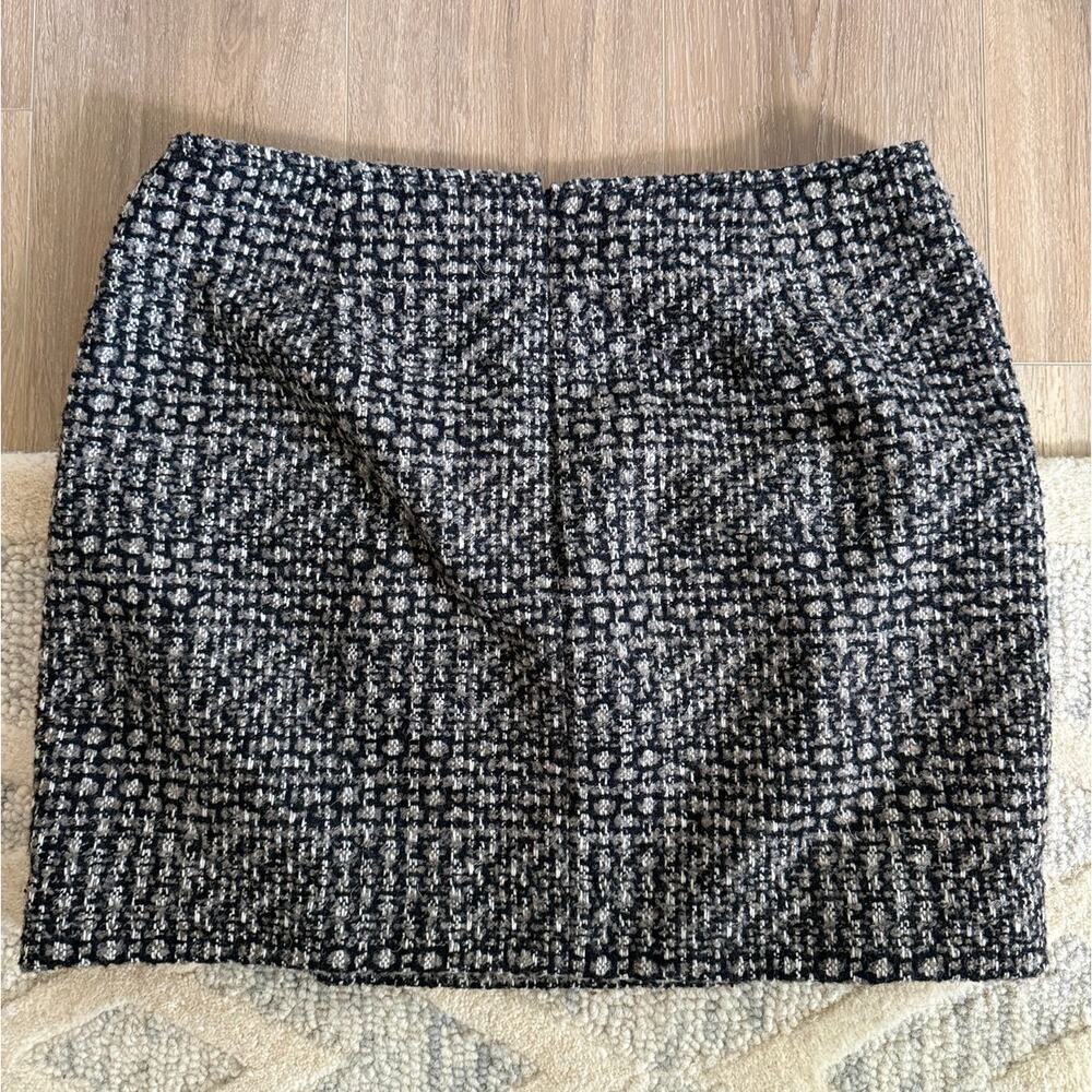 Banana Republic Tweed Mini Skirt Size 12 Black White Boucle Lined Career - Picture 6 of 8